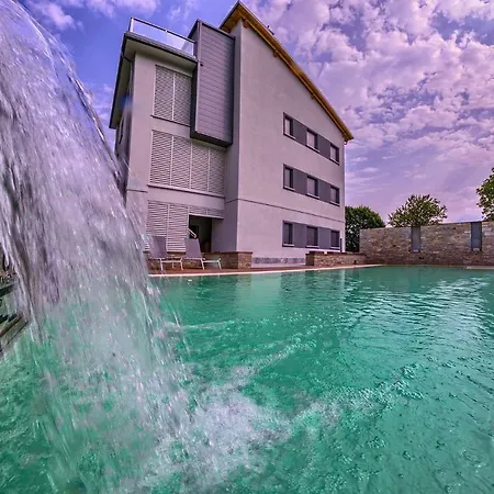 Rainbow Aparthotel Colico