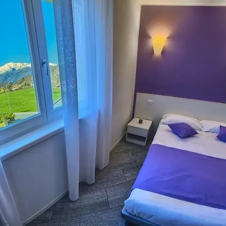 Ξενοδοχείο με διαμερίσματα Rainbow 4*