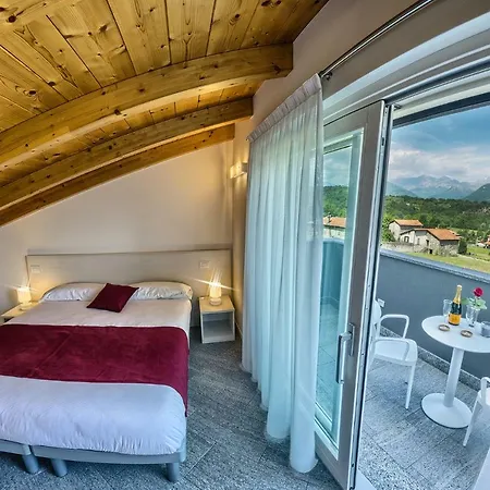 Ξενοδοχείο με διαμερίσματα Rainbow 4*